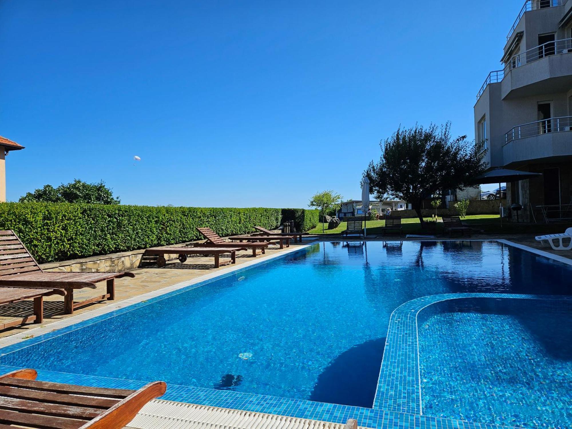 High In The Sky Apartments Sozopol Esterno foto